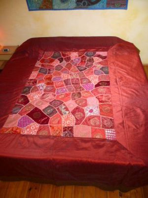 Tagesdecke 'Patchwork - Rajasthan' weinrot