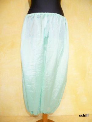 Weite Pumphosen aus luftigem transparentem Chiffon