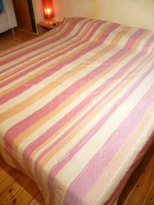 Tagesdecke 'Kantha' Rayon rosé-apricot-vanille - L