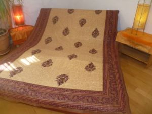 Tagesdecke hellbeige-rotbraun