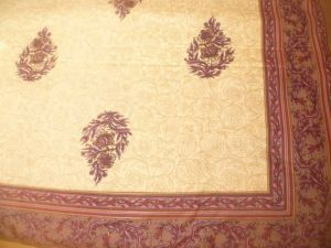 Tagesdecke hellbeige-rotbraun