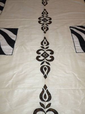 Tagesdecke schwarz-weiß-elfenbein