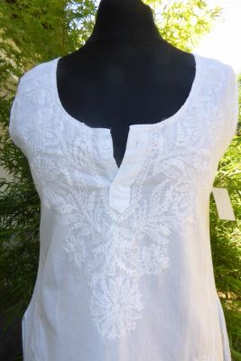 Sommertop aus handbesticker Baumwolle