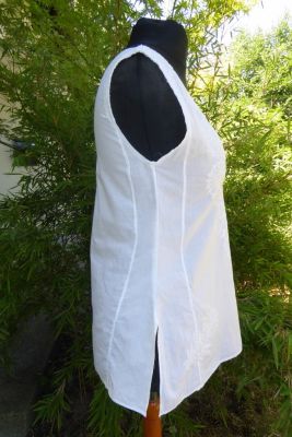 Sommertop aus handbesticker Baumwolle