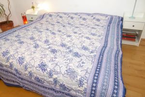 Quilt 'Blockprint' zweiseitig blau-weiß