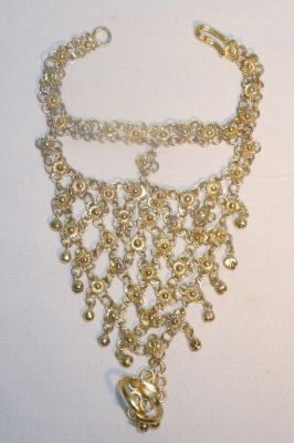 Handschmuck goldfarben