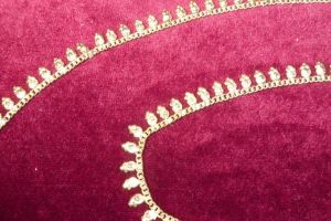 Bauchkette aus goldfarbenem Metall