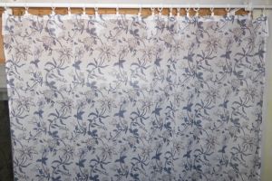 Gardinenschal 'Jaipur' aus feiner Baumwolle mit Blumenprint - weiß-blau