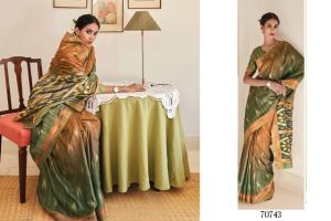 Sari 'Handloom' olivgrün-ocker