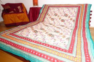 Quilt 'Blockprint' mit zwei Schauseiten - türkisgrün-rot-gelb