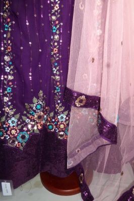 Lengha Choli 'Floral Beauty' Stoffset 3-teilig aubergine-violett