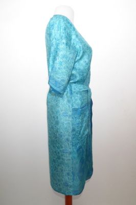 Morgenmantel Seide hellblau, Kimono Vintage aus Sariseide mit Paisley-Print