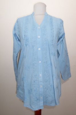 Baumwoll-Bluse Preetam mit Chikan-Stickerei hellblau