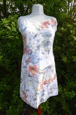Leinenkleid weiß mit floralen Mustern - 4 Größen