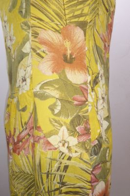 Leinenkleid gelb mit floralen Mustern