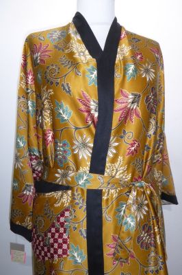 Kimono 'Bali' gold mit floralen Mustern, Morgenmantel aus Baumwollsatin mit Seidenanteil