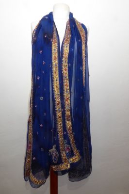 Dupatta Seidenchiffon blauviolett-dunkelblau mit kostbarer Stickerei