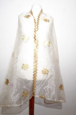 Dupatta weiß mit goldenen Applikationen und Blumen