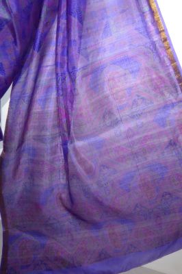Seidensari violett mit Goldborte
