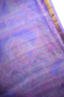 Seidensari violett mit Goldborte