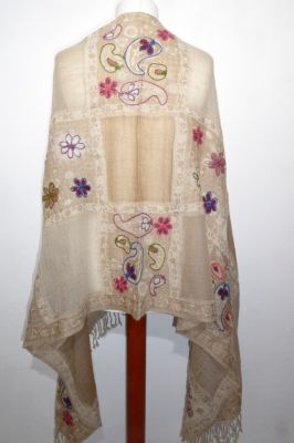 Wollschal 'boiled wool' bestickt beige-creme II