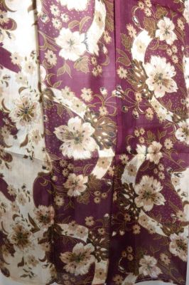 Seidenschal XL rotbraun-creme mit floralen Mustern