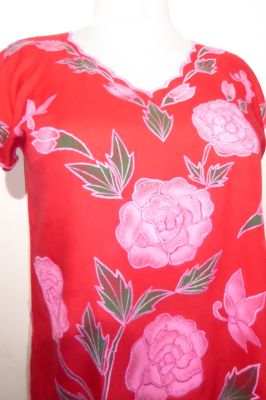 Sommertop mit Blumenstickerei - rot
