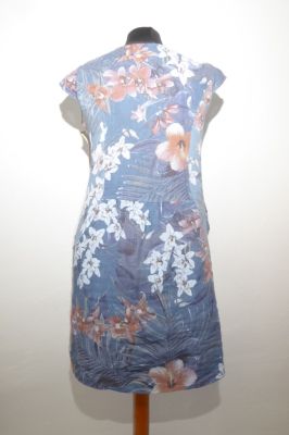 Leinenkleid graublau mit floralen Mustern - XXL und XXXL