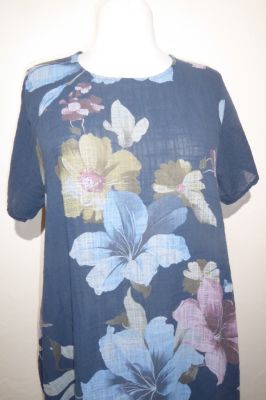 Sommerkleid navyblue mit großen Blüten