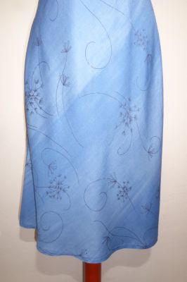 Sommerkleid 'Meera' blau-hellblau aus reiner Baumwolle