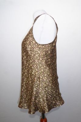 Seidentop 'Anandi' oliv-hellbeige mit kleinen Blumen