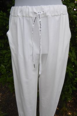 Sommerhose aus weißer Baumwolle