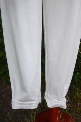 Sommerhose aus weißer Baumwolle