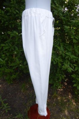 Sommerhose aus weißer Baumwolle