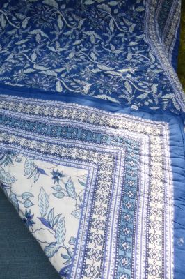 Quilt 'Blockprint' mit zwei Schauseiten - blau-weiß
