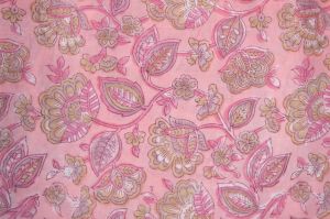 Baumwollstoff 'Jaipur' rosa mit floralen Mustern