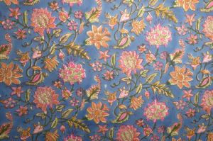 Baumwollstoff 'Jaipur' saphirblau mit floralen Mustern