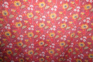 Baumwollstoff Jaipur hellrot mit floralen Mustern