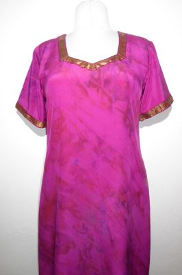 Salwar Kameez 2-teilig Kreppseide magenta mit Goldbrokat, Upcycling Seidenpunjabi magenta mit Goldbrokat