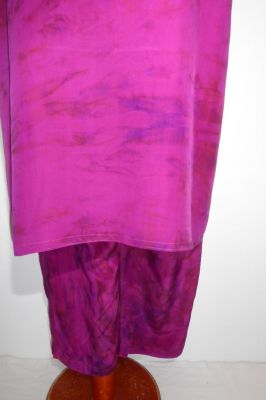 Salwar Kameez 2-teilig Kreppseide magenta mit Goldbrokat, Upcycling Seidenpunjabi magenta mit Goldbrokat