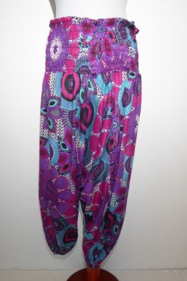 Aladinhose creme mit Blumenprint