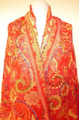 Wollschal 'boiled wool' bestickt rot-beige II