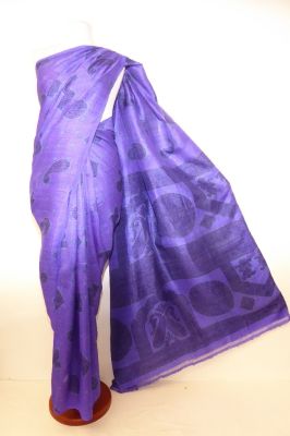 Seidensari violett mit Paisleys und Kreismustern