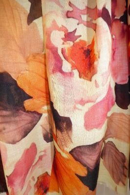 'Fine Wool' Wollschal Flower Design creme-weinrot