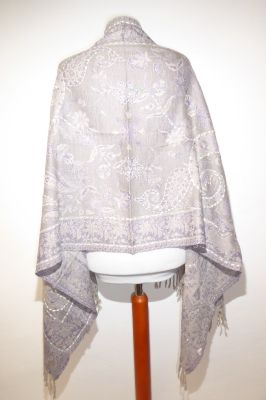Wollschal 'boiled wool' bestickt grau-pastelllila