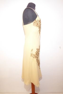 Kleid 'Gazelle' hellbeige mit Brokatstickerei 2-teilig mit Schal