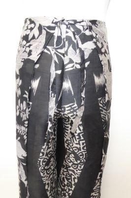 Wickelhose aus reiner Seide schwarz-silbergrau