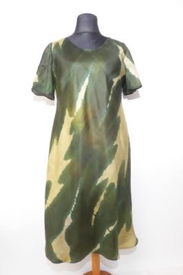 Kleid Neelam Seide grün-hellbeige XXL, Sommerkleid Upcycling aus Sariseide