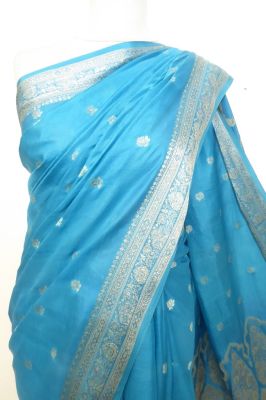Seidensari hellblau mit silbergrau, indischer 2nd hand Seidensari hellblau