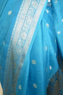 Seidensari hellblau mit silbergrau, indischer 2nd hand Seidensari hellblau